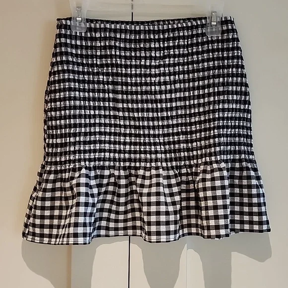 Skirt - Picture 2 of 3